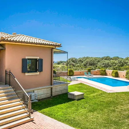 Regaliki Villa *