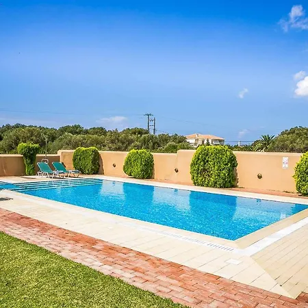 Regaliki Villa *